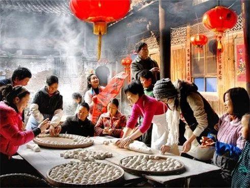 周末去教会吗？有饺子吃！