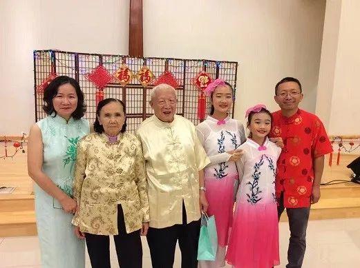 做妈妈的女儿，做女儿的妈妈
