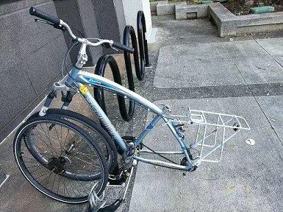 大白天，我自行车后轮又不见了